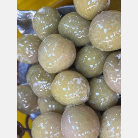 زيتون مع لبنة