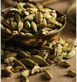 هيل حب أخضر